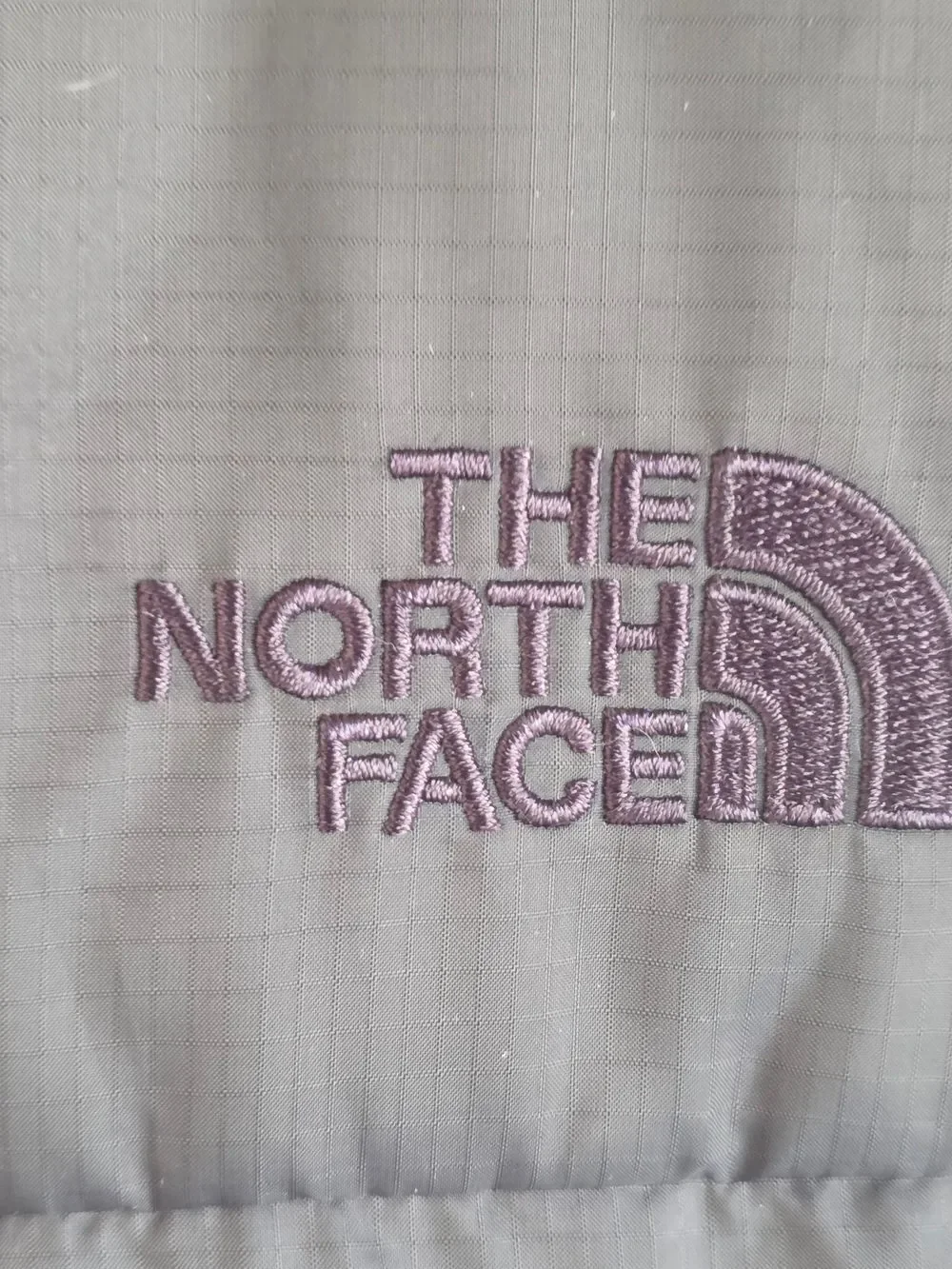 The North Face Men’s 550 Black Quilted Insulated Vest, Size XL